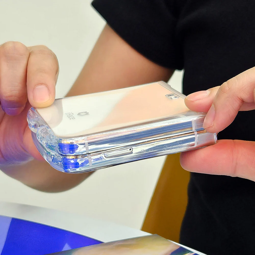 Look in Clear Hybrid Standard <b>for Galaxy Z Flip5</b> - Image 4