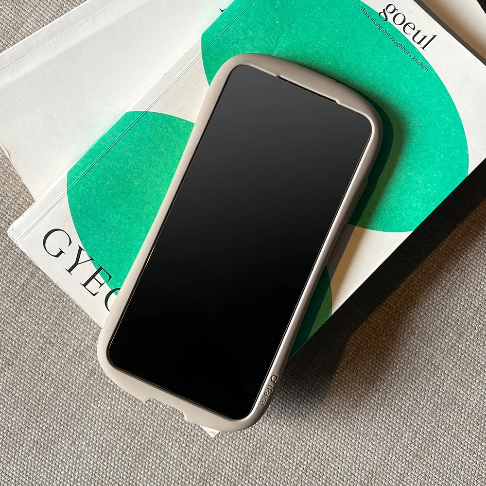 Tempered Glass <b>for Galaxy S24+</b> - Image 6